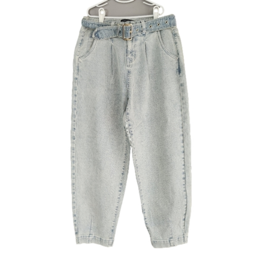 Generation Love belted light wash Denim jeans size 29 NWOT